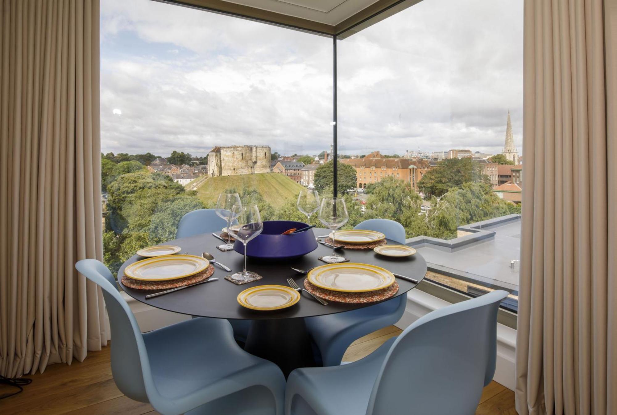 Villa Clifford'S Skyline At Ryedale House York Exterior foto